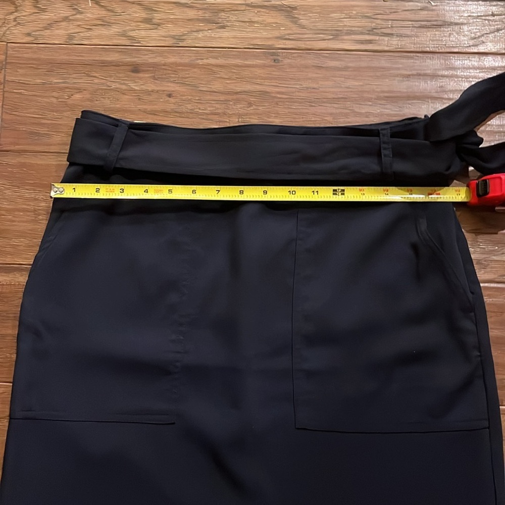 Banana Republic Navy Skirt with Belt Size 8 - Picture 8 of 11